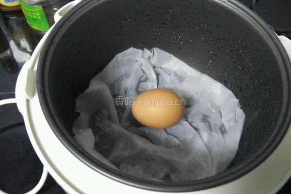 鸡蛋变熟的简易做法的做法图解2