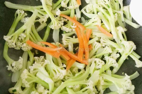 素炒有机花菜的做法图解6