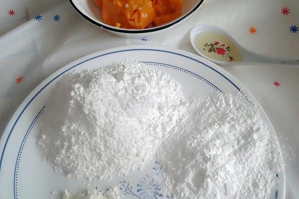 红薯饼的做法图解1