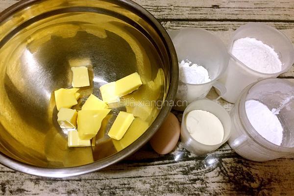 牛奶饼干的做法图解1