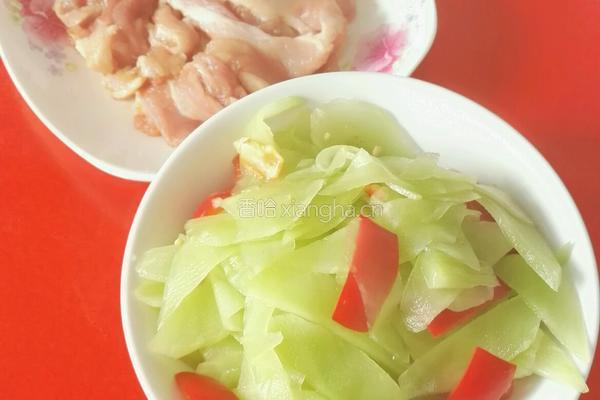 莴笋片炒肉的做法图解1