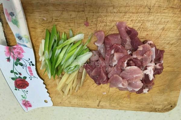 冬瓜竹荪鲜肉汤的做法图解2