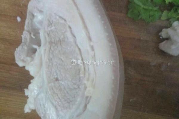 芹菜炒回锅肉的做法图解1