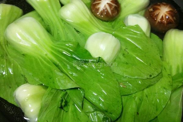 酱香菇扒油菜的做法图解5