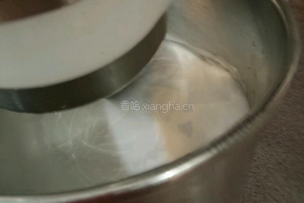 戚风蛋糕的做法图解3
