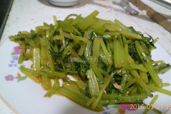 清炒芹菜