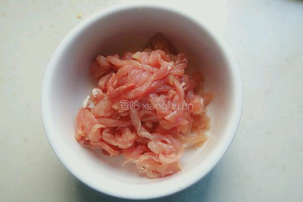 青红椒炒肉丝的做法图解2