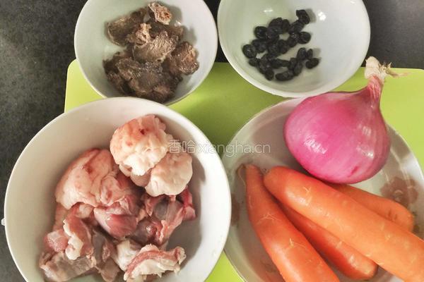 正宗新疆羊肉手抓饭（含风干牛肉版）的做法图解1