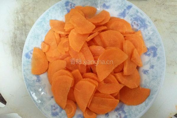 胡萝卜炒肉的做法图解2