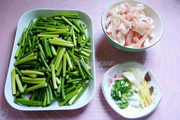 蒜苔肉丝捞面的做法图解3