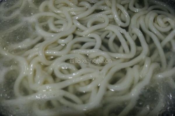 黑胡椒乌冬面牛排的做法图解6