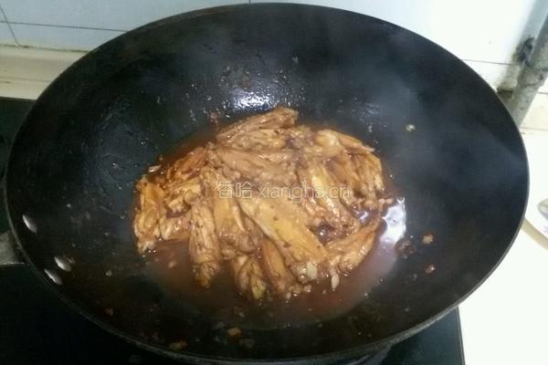 老干妈烧鸡翅的做法图解8