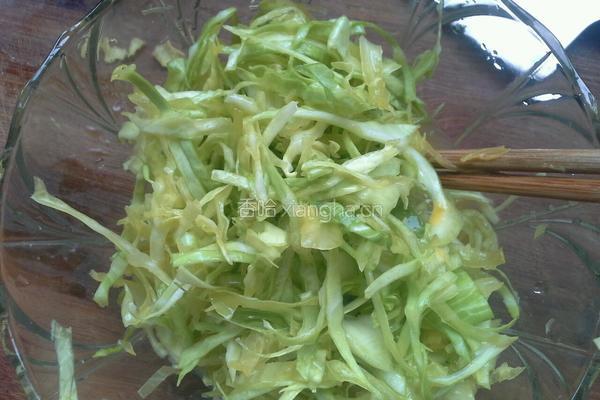 卷心菜鸡蛋饼的做法图解2