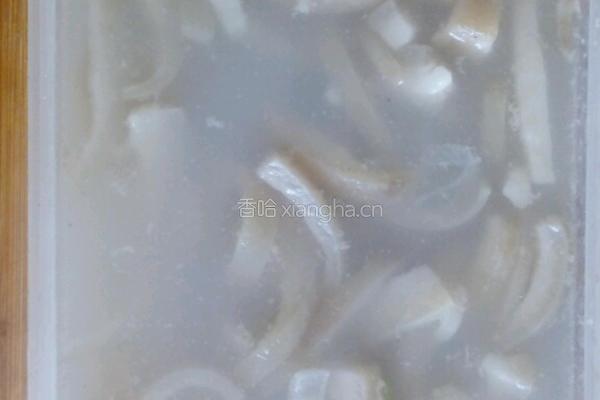 肉皮冻的做法图解3