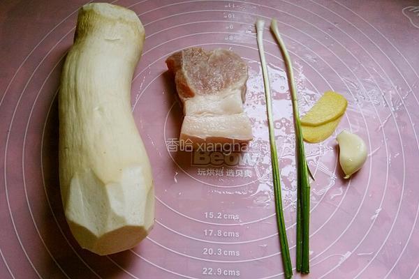 杏鲍菇炒肉片的做法图解1