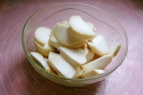 杏鲍菇炒肉片的做法图解2