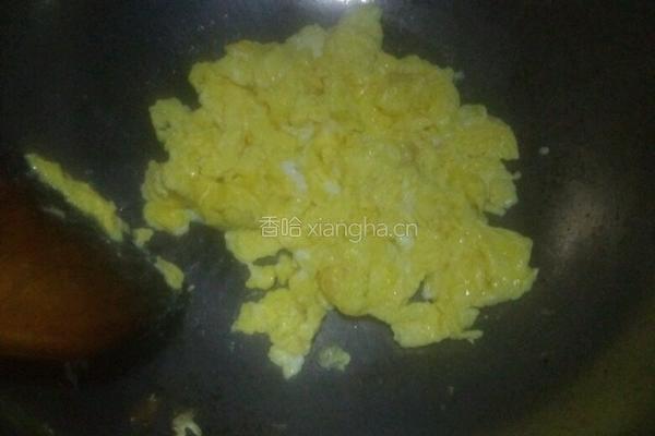 蒜黄炒蛋的做法图解2