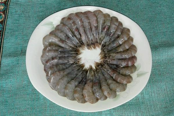 蒜蓉豉油蒸虾的做法图解4