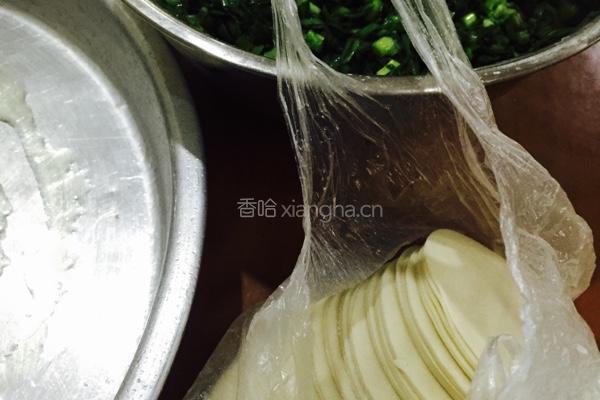 生煎韭菜饺的做法图解2