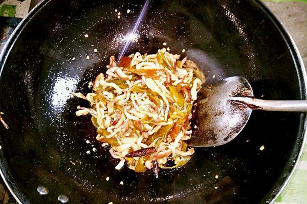 酸辣椒炒萝卜干的做法图解10