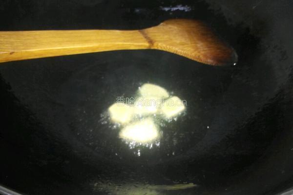 五花肉烧鹌鹑蛋的做法图解5