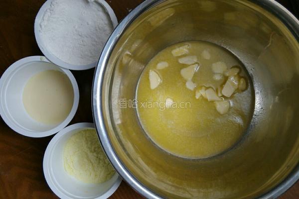 特浓牛奶初乳棒的做法图解1