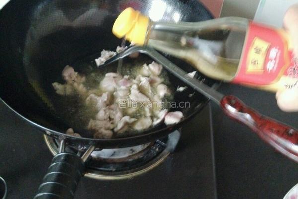 芹菜香菇年糕的做法图解3