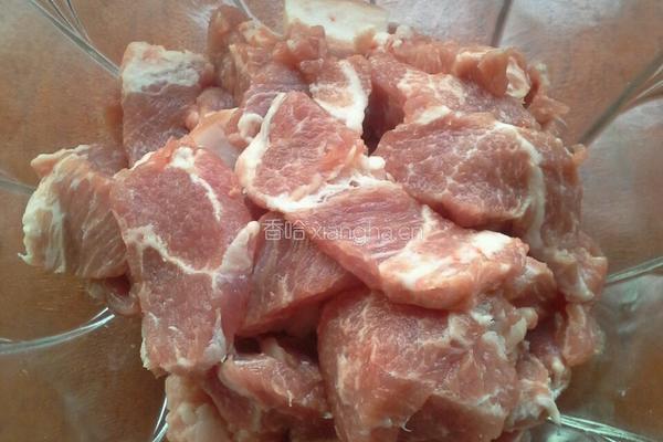 青椒炒肉的做法图解1