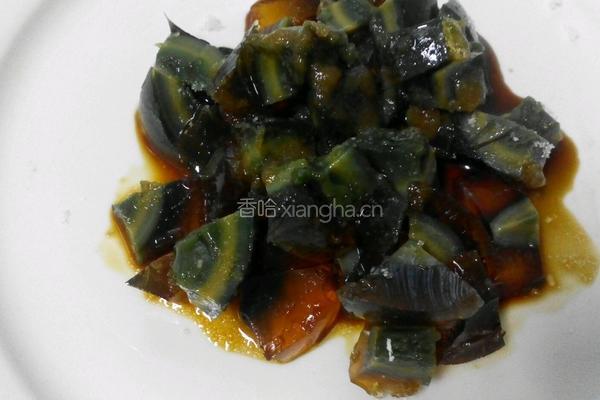 皮蛋拌玉子豆腐的做法图解6