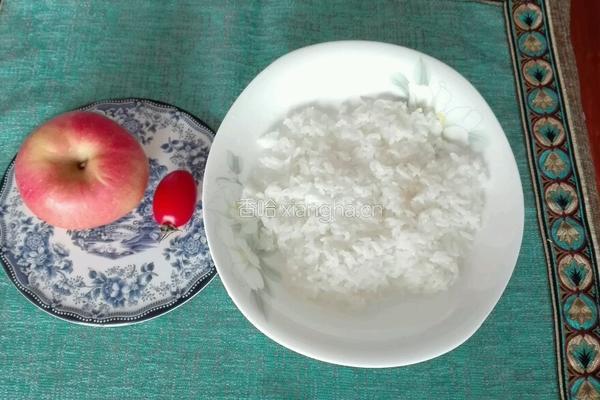 苹果炒饭的做法图解1