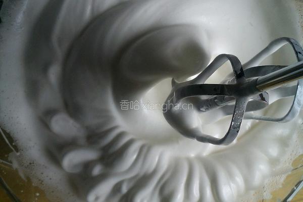 秘制巧克力戚风蛋糕的做法图解3