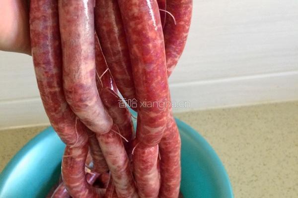 家庭简易制作广味腊肠的做法图解2