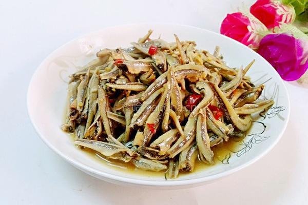 剁椒蒸咸鱼仔