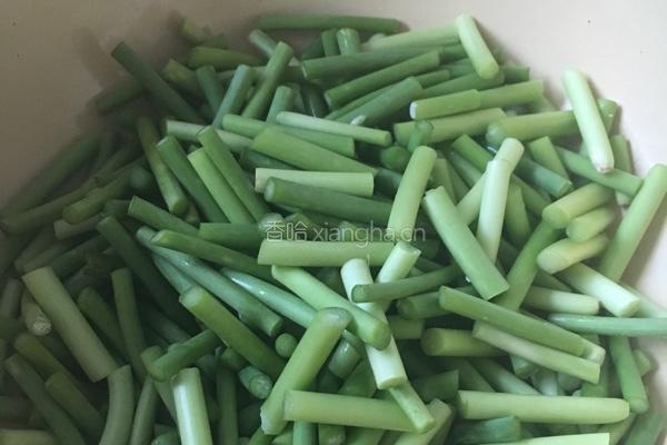 肉丝蒜台的做法图解2