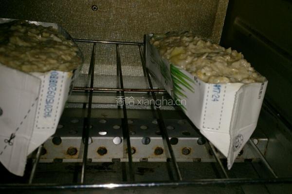 葱香鱼板豆米磅蛋糕的做法图解10