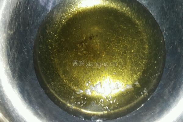 炸鱿鱼圈的做法图解5