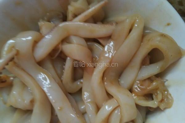 炸鱿鱼圈的做法图解2