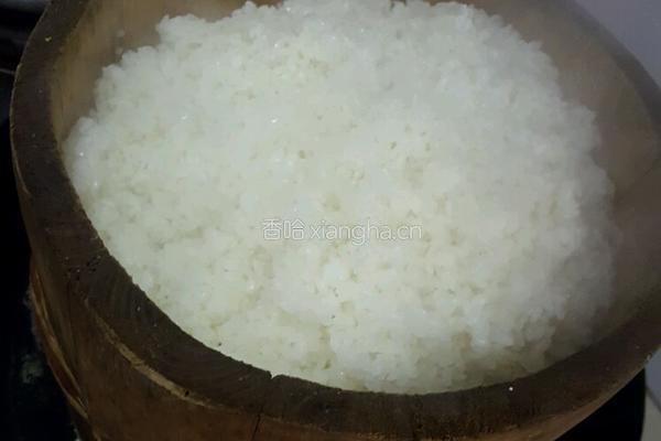 腊肉糯米圆子的做法图解2