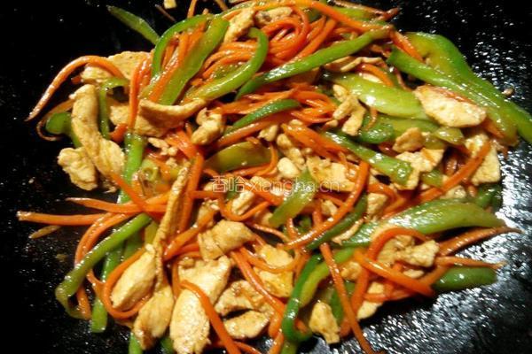 青椒胡萝卜丝炒肉的做法图解8