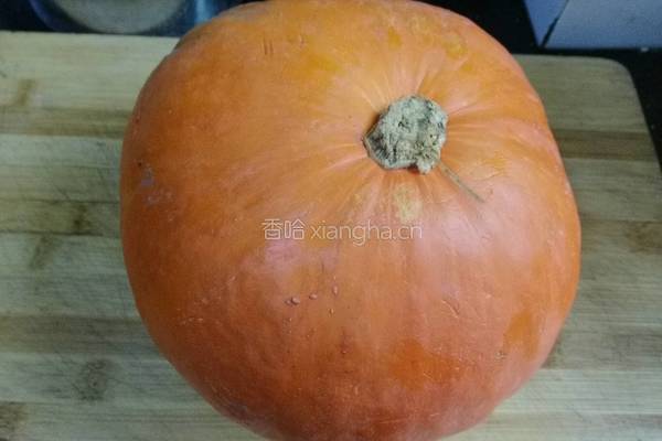 蛋黄焗南瓜的做法图解1