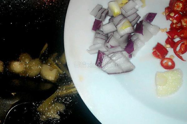 尖椒香菜豆干的做法图解3