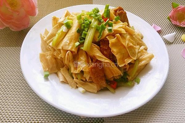 香芹腐竹炒肉片的做法图解10