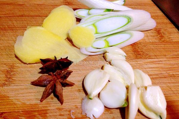 红烧带鱼烧豆腐的做法图解6
