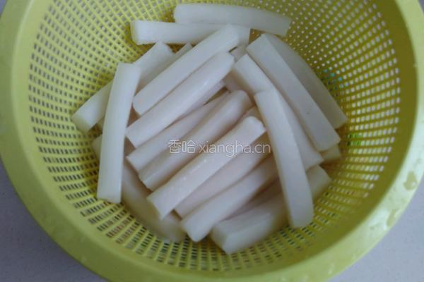 番茄酱炒年糕的做法图解3