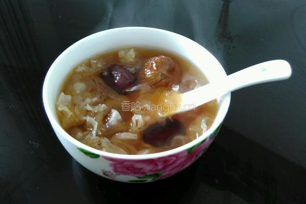 双枣桂圆银耳汤