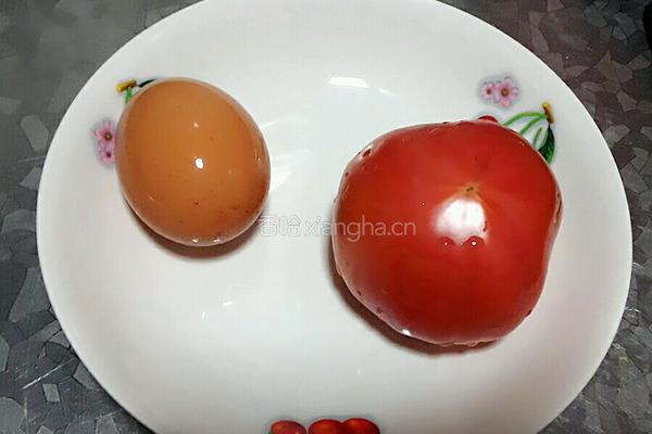 西红柿蛋花汤的做法图解1