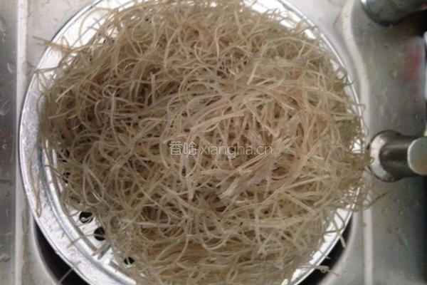 干炒红薯粉干的做法图解2