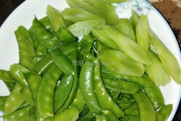 双翠炒腊肉的做法图解2