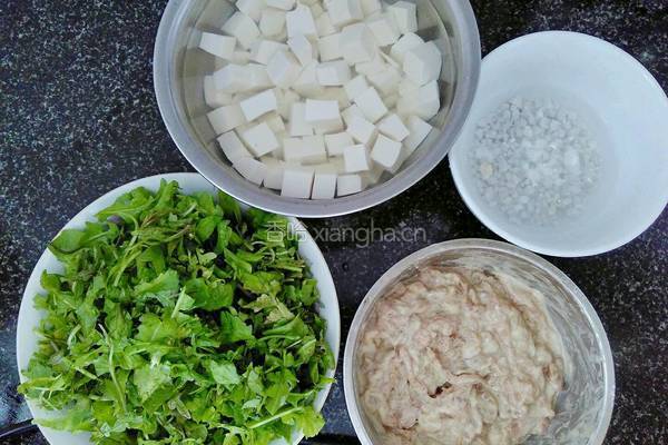 荠菜豆腐汤的做法图解3
