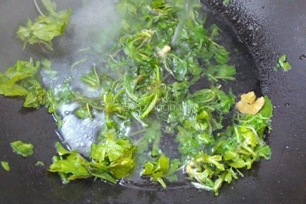 荠菜豆腐汤的做法图解6